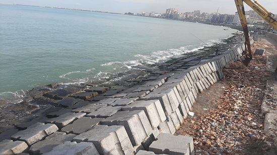 الري: نقوم بمشروعات كبرى لحماية شواطئ الإسكندرية وقلعة قايتباى والمنتزه
