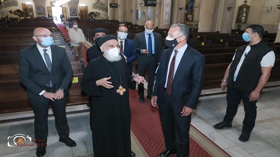السفير الأمريكي يزور مرقسية الإسكندرية (صور)