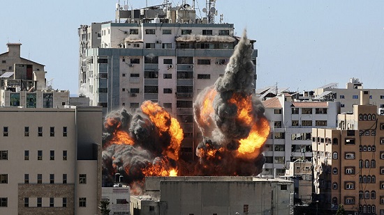  الطائرات الإسرائيلية دمرت مكاتب قناة 