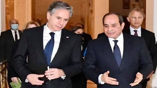  السيسي يبحث أزمة سد النهضة مع وزير الخارجية الأمريكي ويؤكد تمسك مصر بحقوقها 
