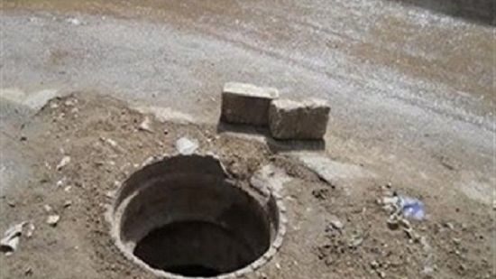 مصرع 3 عمال بالاختناق أثناء تطهير خزان صرف صحى بإحدى قرى المنيا
