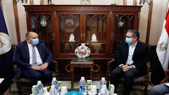  وزير السياحة يلتقي بسفير الأردن بالقاهرة لبحث تعزيز سبل التعاون
