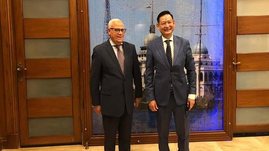 سفير فيتنام يزور بورسعيد