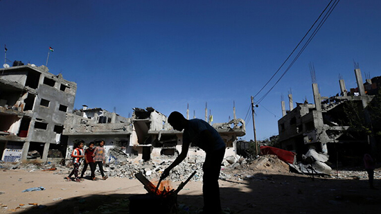 إسرائيل تطلب منع دخول الأسمنت لغزة