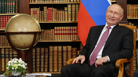 بوتن قدم صورة قوية بوضعية جلوسه أمام بايدن