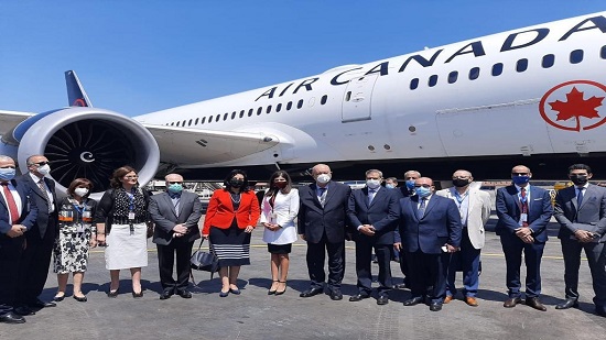  نائب وزير السياحة تستقبل أول رحلة طيران مباشرة تطلقها شركة «إير كندا»
