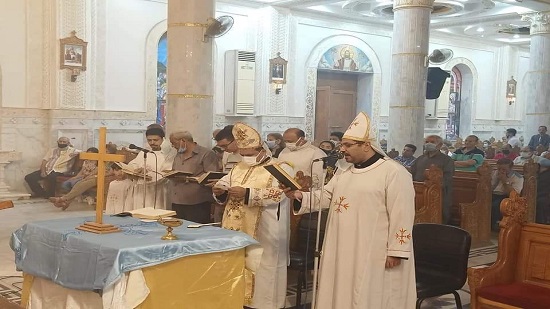  كاتدرائية يسوع الملك بالمنيا تحتفل بعيد العنصرة 

