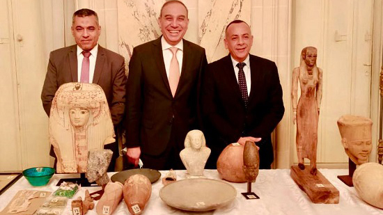 القطع الأثرية التي تم ضبطها بفرنسا ستعود إلى مصر خلال الأيام القليلة القادمة