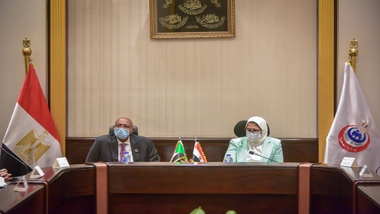وزيرة الصحة توجه بنقل منظومة إدارة إمداد الأكسجين الطبي لسودان