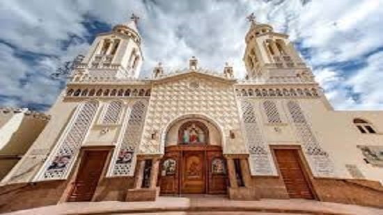  كنيسة مارجرجس بشبرا مصر تواصل الاحتفال بفترة صوم الرسل
