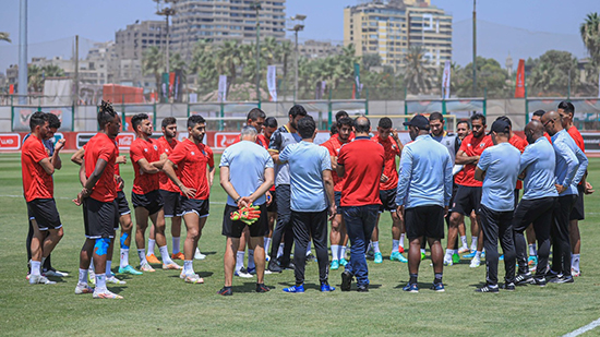 موسيماني يطالب اللاعبين بالتركيز في مباراة المقاصة