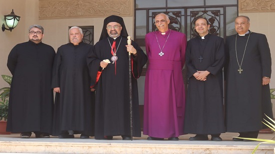  بالصور ..رئيس الأسقفية يزور بطريرك الكاثوليك 