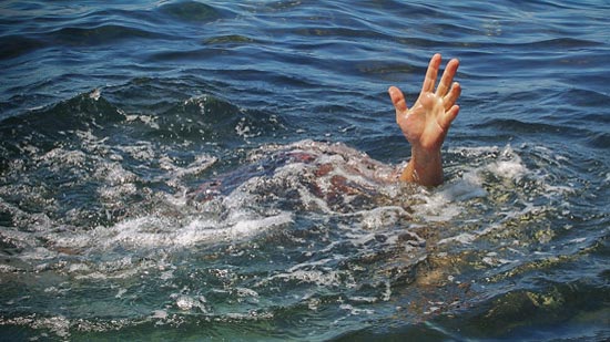 غرق طالب جامعى اختل توازنه وسقط فى نهر النيل بأطفيح
