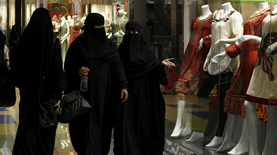رسميًا من اليوم استمرار فتح المحلات ومزاولة الأنشطة التجارية والاقتصادية خلال أوقات الصلوات بالسعودية