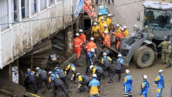 قناة: عدد ضحايا انهيار أرضي في اليابان يصل إلى 15