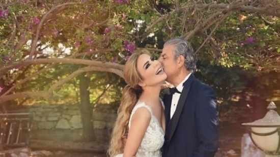 رولا سعد تنشر صورا من حفل زفافها