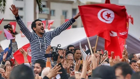  الشعب التونسي يثور ضد حركة النهضة الذراع السياسية لتنظيم للإخوان