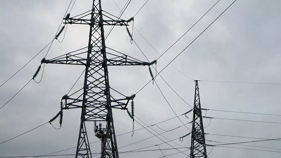 السلطات العمانية تخفض رسوم الكهرباء بعد عدد من الشكاوى