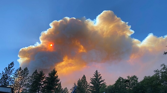 إخلاء حوالي ألفي شخص من منازلهم في كاليفورنيا بسبب حريق