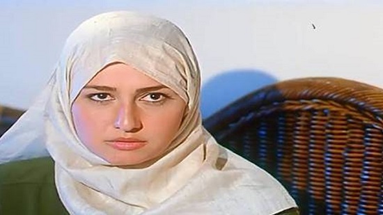 أول تعليق لـ حلا شيحة على تداول صورة جريئة لها بدون الحجاب