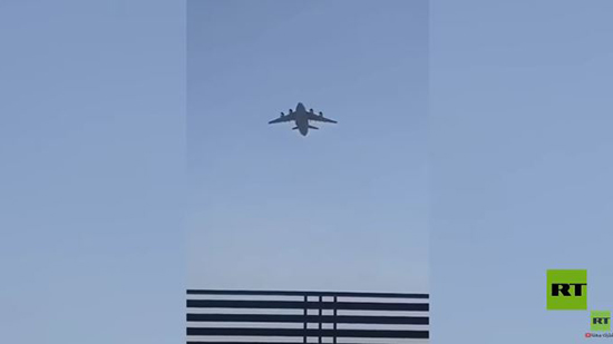 أجسام تتساقط من طائرة عسكرية أمريكية أقلعت من مطار كابل 