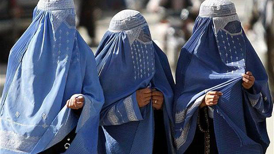 أفغانيات يرتدون 