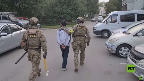 فيديو .. الأمن الروسي يعتقل عشرات المنتمين لتنظيم 