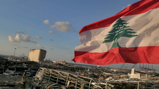 لوفيجارو : لبنان يعود ساحة مواجهة بين أمريكا وإيران بعد حديث حزب الله عن الوقود الإيراني