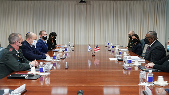 رئيس الوزراء الاسرائيلي يبحث مع وزير الدفاع الأمريكي السبل لصد العدوان الإيراني 