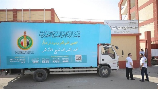 بيت الزكاة يبدأ مبادرة توزيع 100 ألف شنطة مدرسية