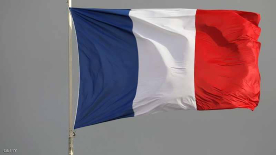 لوفيجارو : فرنسا تدخل اختبار قوة مع 3 دول تعد مصدرا رئيسيا للهجرة