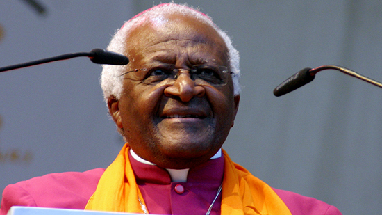 جنوب أفريقيا تحتفل بعيد ميلاد الأسقف ديزموند توتو بطل الكفاح ضد العنصرية