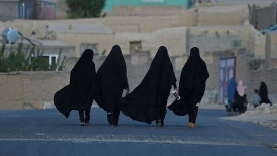 لوموند : فترة اكتئاب شديدة للطبيبات الأفغانيات فطالبان المتشددة تنشر ايديولوجية كره النساء