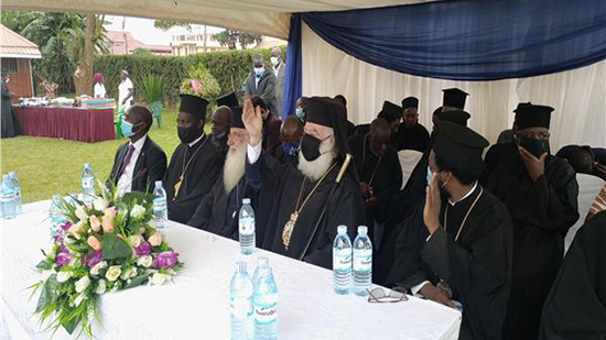 البابا ثيودروس يزور رعية القديس باسيليوس في أوغندا : سمحتم لنور الإنجيل بالتألق في ثقافتكم 