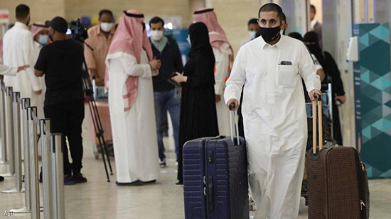 أحد المسافرين في مطار الملك خالد الدولي