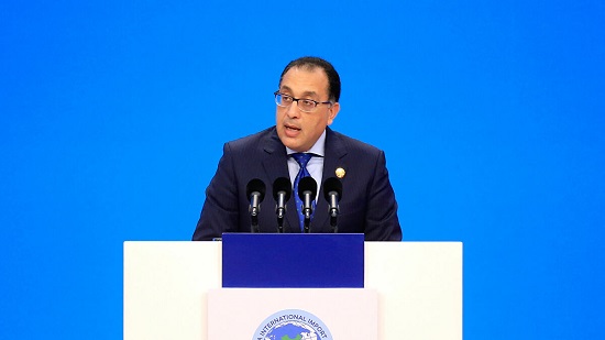  رئيس الوزراء يصل باريس لتوقيع البرنامج القُطرى بين مصر ومنظمة التعاون الاقتصادي والتنمية