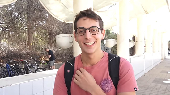 فيديو .. اراء طلاب اسرائيليين في السعودية : نحب نشوفكم في تل ابيب 