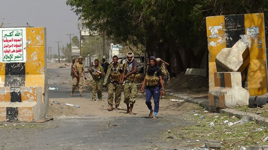 سيطرة الحوثيون على منطقة واسعة والقوات الحكومية تنسحب