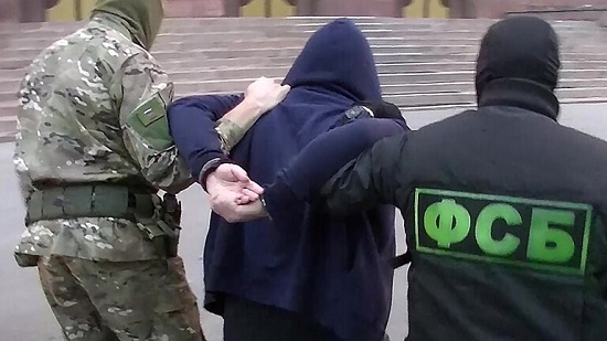 الأمن الروسي يعلن إحباط محاولة شن هجوم مسلح على مؤسسة تعليمية في قازان (فيديو)