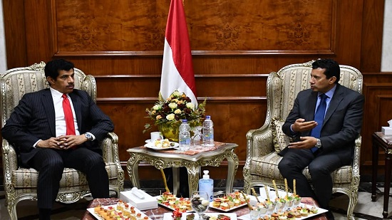 وزير الشباب والرياضة يلتقي سفير قطر لدي مصر
