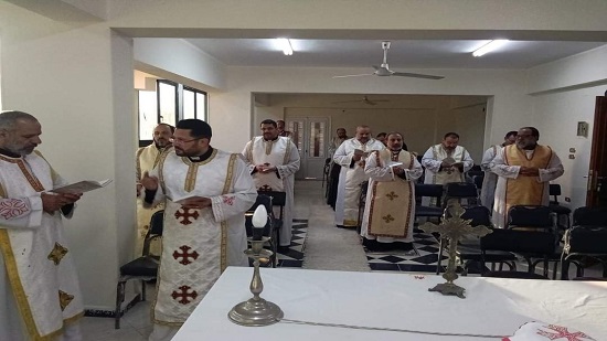   الأنبا باسيليوس فوزي يترأس اليوم الأول من الرياضة الروحية لكهنة المنيا