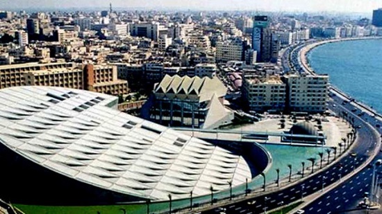  مكتبة الإسكندرية تتسلم درع المركز الأول بالمؤتمر الـ32 للاتحاد العربي للمكتبات والمعلومات 