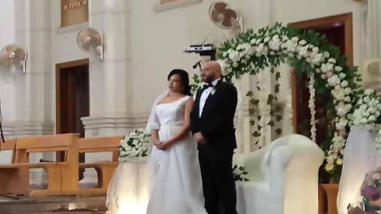 الباحث الصحفي سليمان شفيق يهنئ العروسين تامر هاني وريهام ثروت بالاكليل المبارك