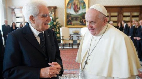 البابا فرنسيس يهنىء الرئيس الإيطالي لاعادة انتخابه