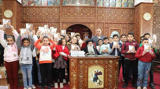 تسليم ٣٠٠٠ كتاب مقدس مصور للأطفال.. الأنبا اسحق يقوم بنشاط رعوي مكثف في عيد الشهيد أبو فام
