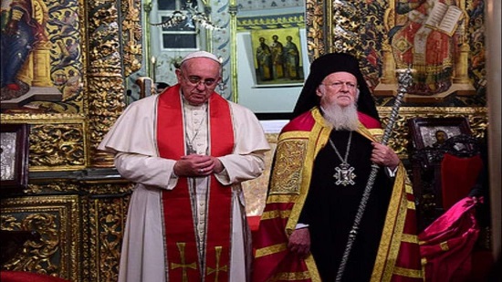 البابا فرنسيس يهنىء البطريرك المسكوني