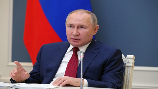 بوتين يتخذ قرارا ببيع النفط الروسي لاوروبا وامريكا بالروبل وليس بالدولار واليورو : دول غير صديقة 