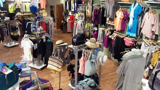 رئيس غرفة الملابس يتوقع ارتفاع أسعار الملابس الصيفية 40% هذا العام
