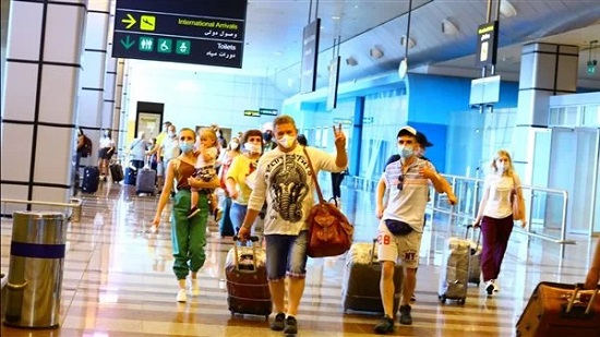 مصر تمنح تسهيلات جديدة لدخول السائحين عبر المنافذ والمطارات