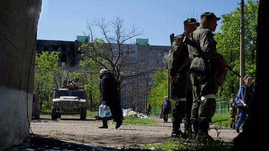 الجيش الروسي يسيطر على مدينة ماريوبول: عادت الحياة لطبيعتها بمناطق بإقليمي لوجانسك ودونيتسك وأوكرانيا بعد تحريرها من القوميين 